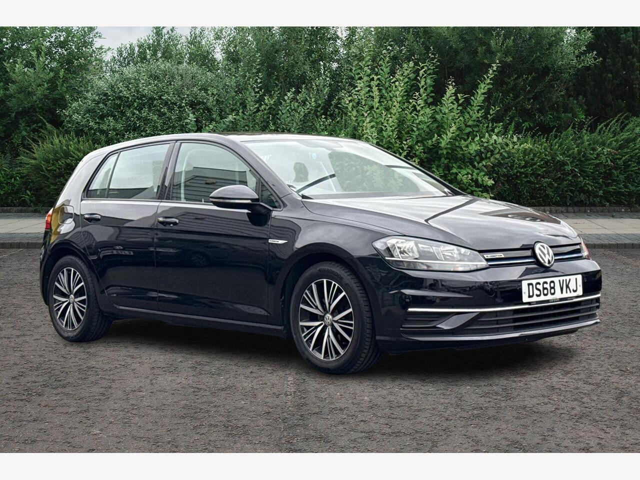 Main listing image - Volkswagen Golf