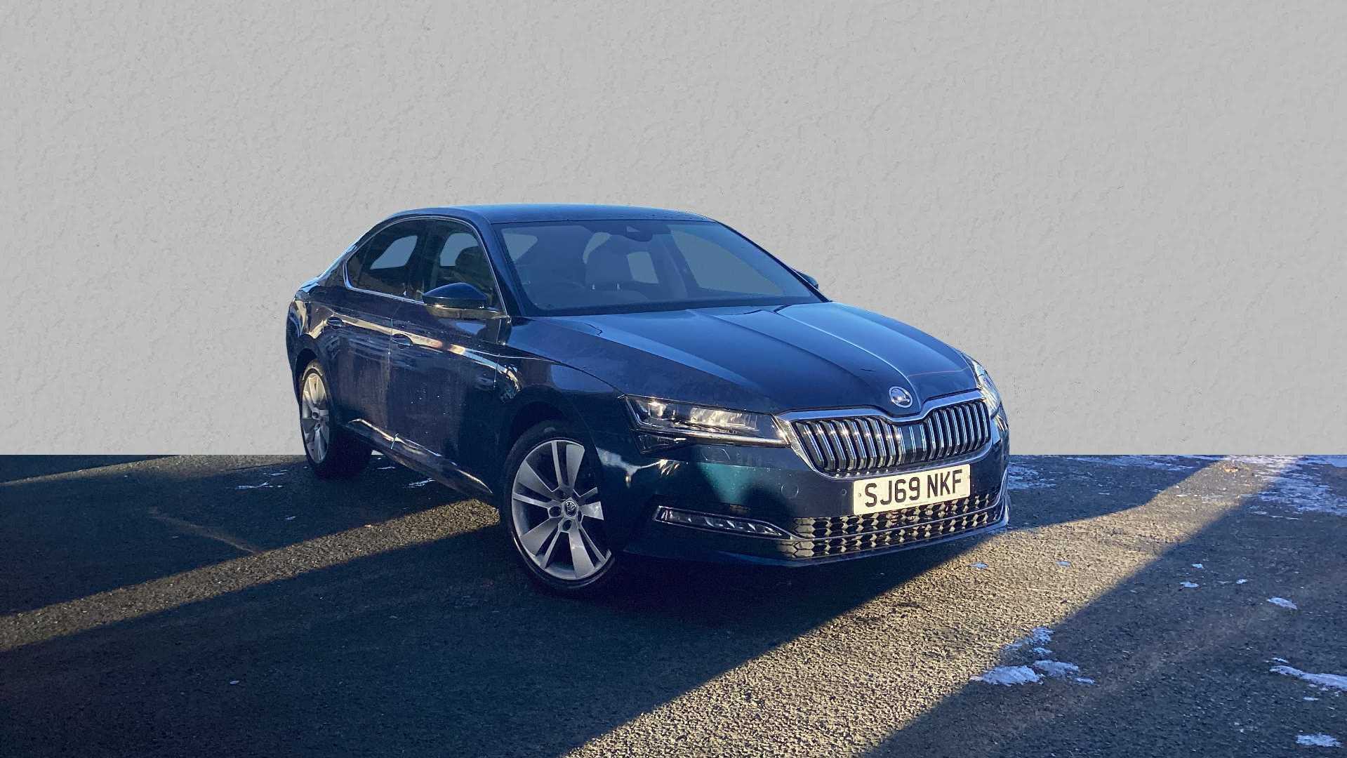 Main listing image - Skoda Superb