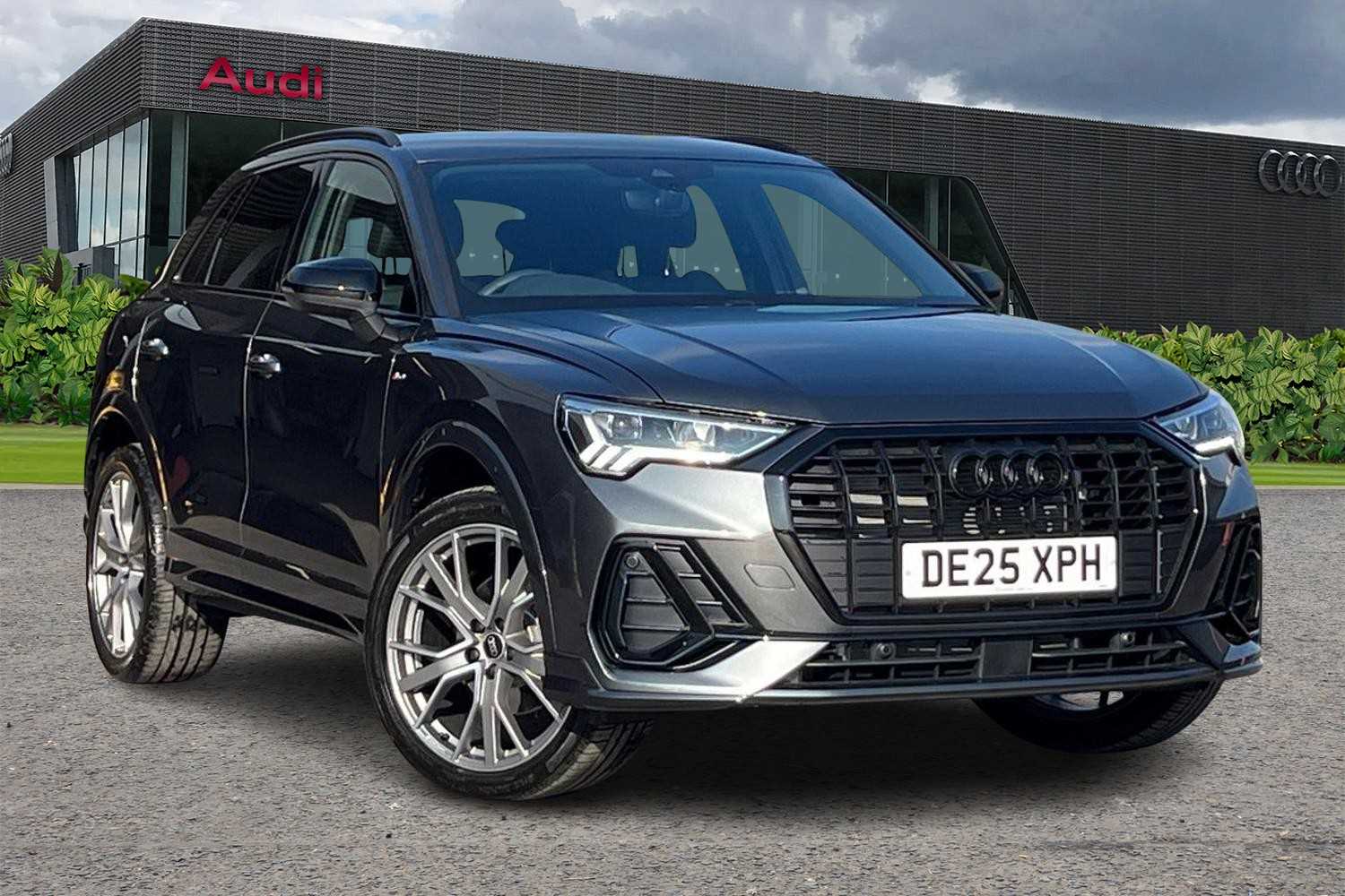 Main listing image - Audi Q3