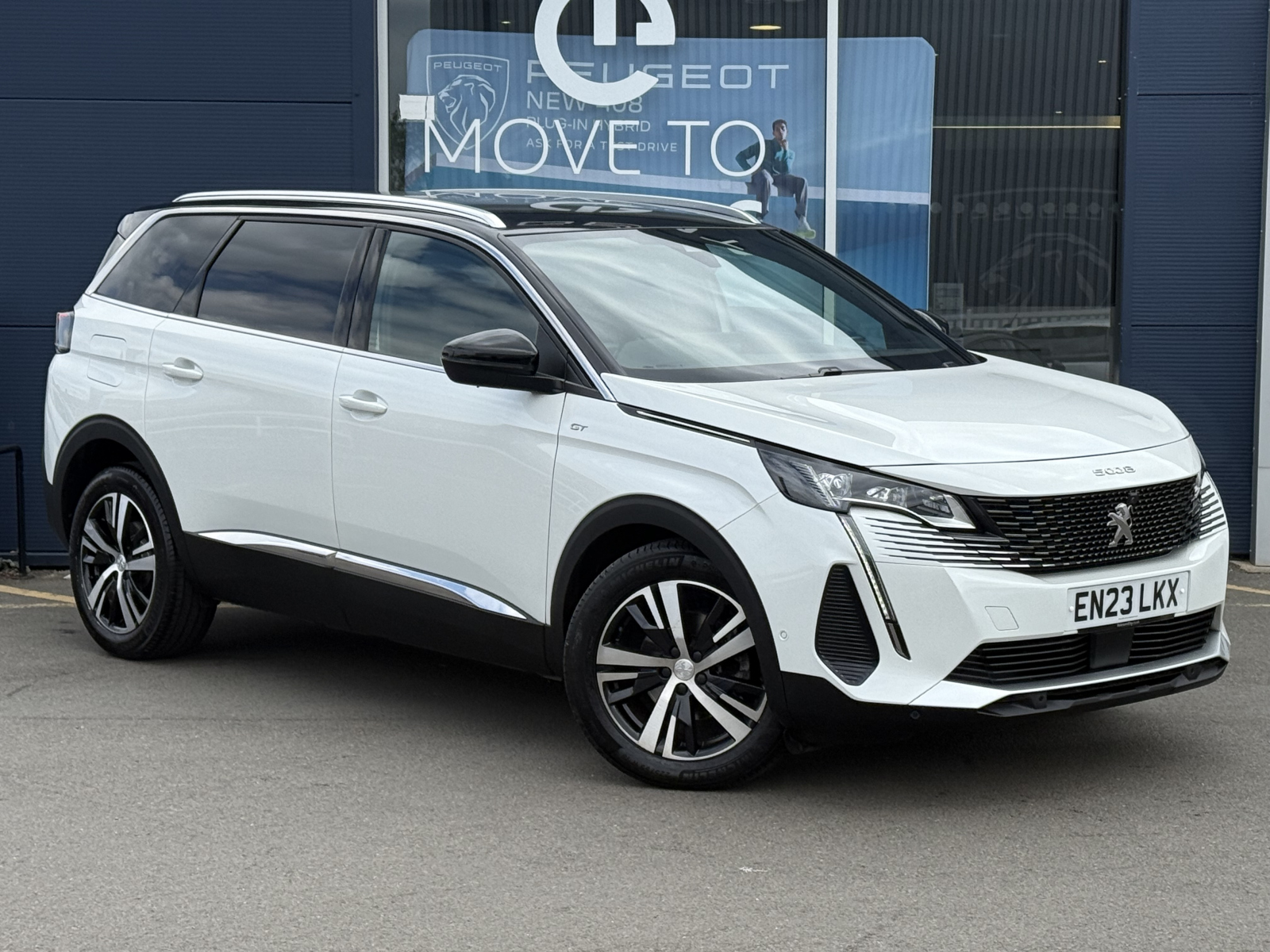Main listing image - Peugeot 5008