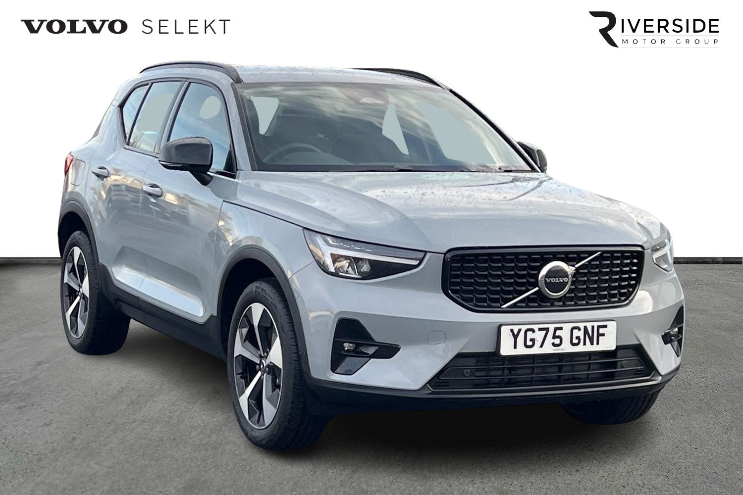 Main listing image - Volvo XC40