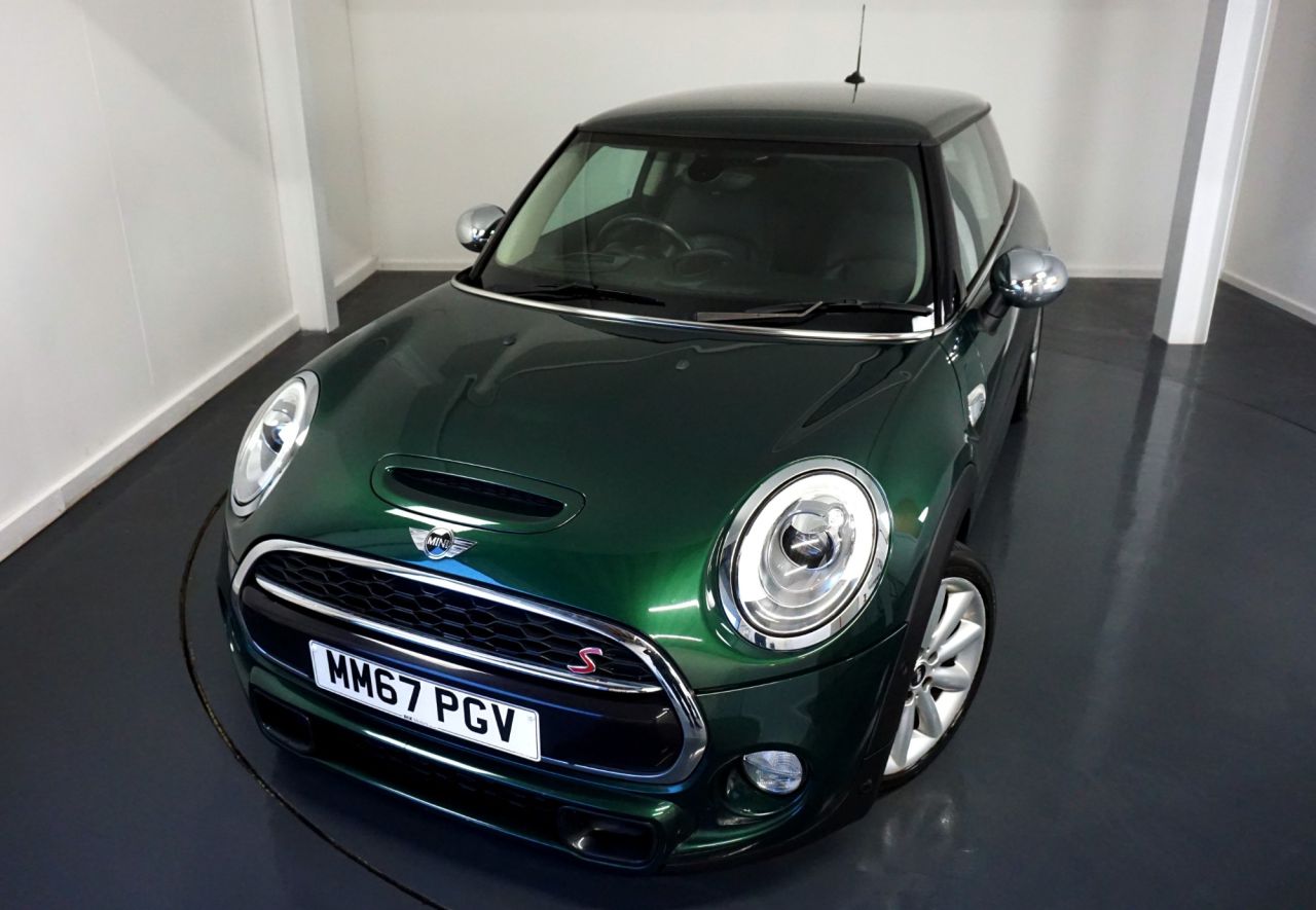 Main listing image - MINI Hatchback