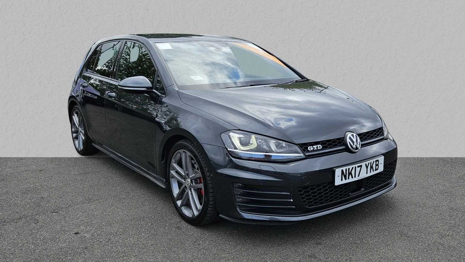 Main listing image - Volkswagen Golf