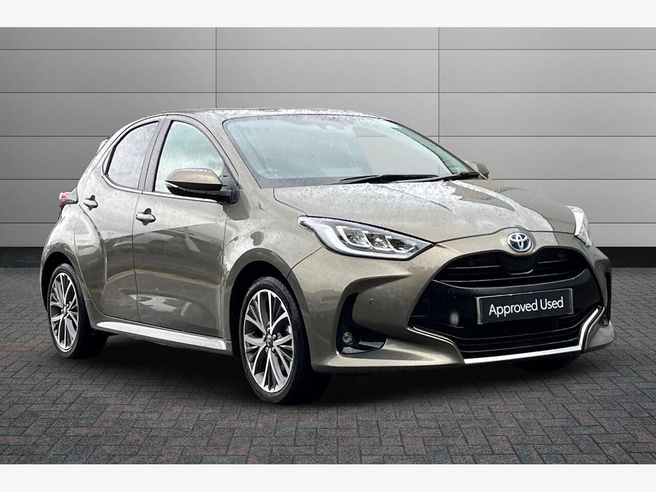 Main listing image - Toyota Yaris