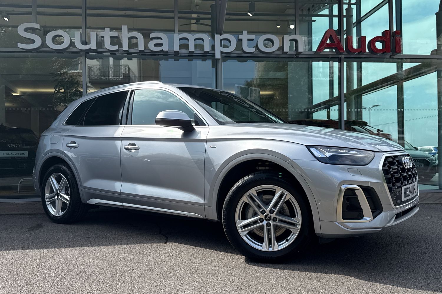 Main listing image - Audi Q5