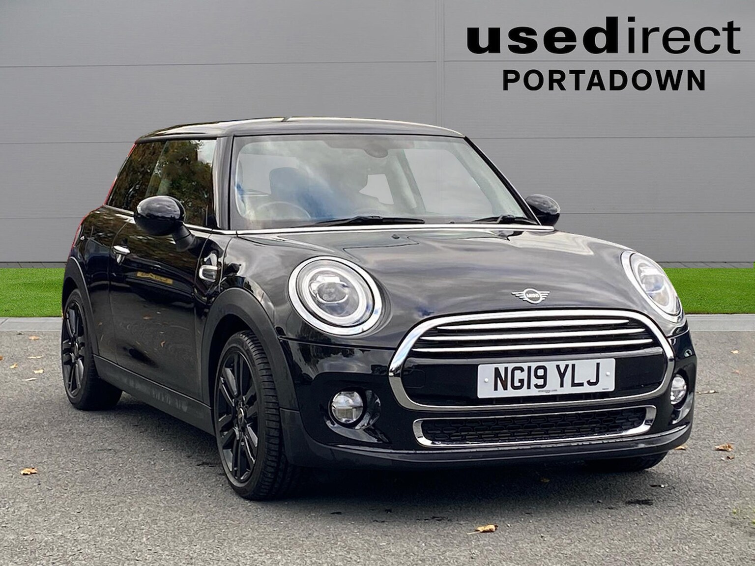 Main listing image - MINI Hatchback