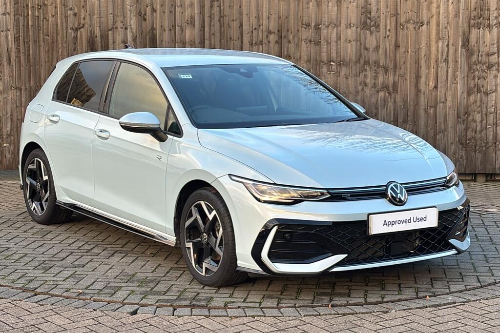 Main listing image - Volkswagen Golf