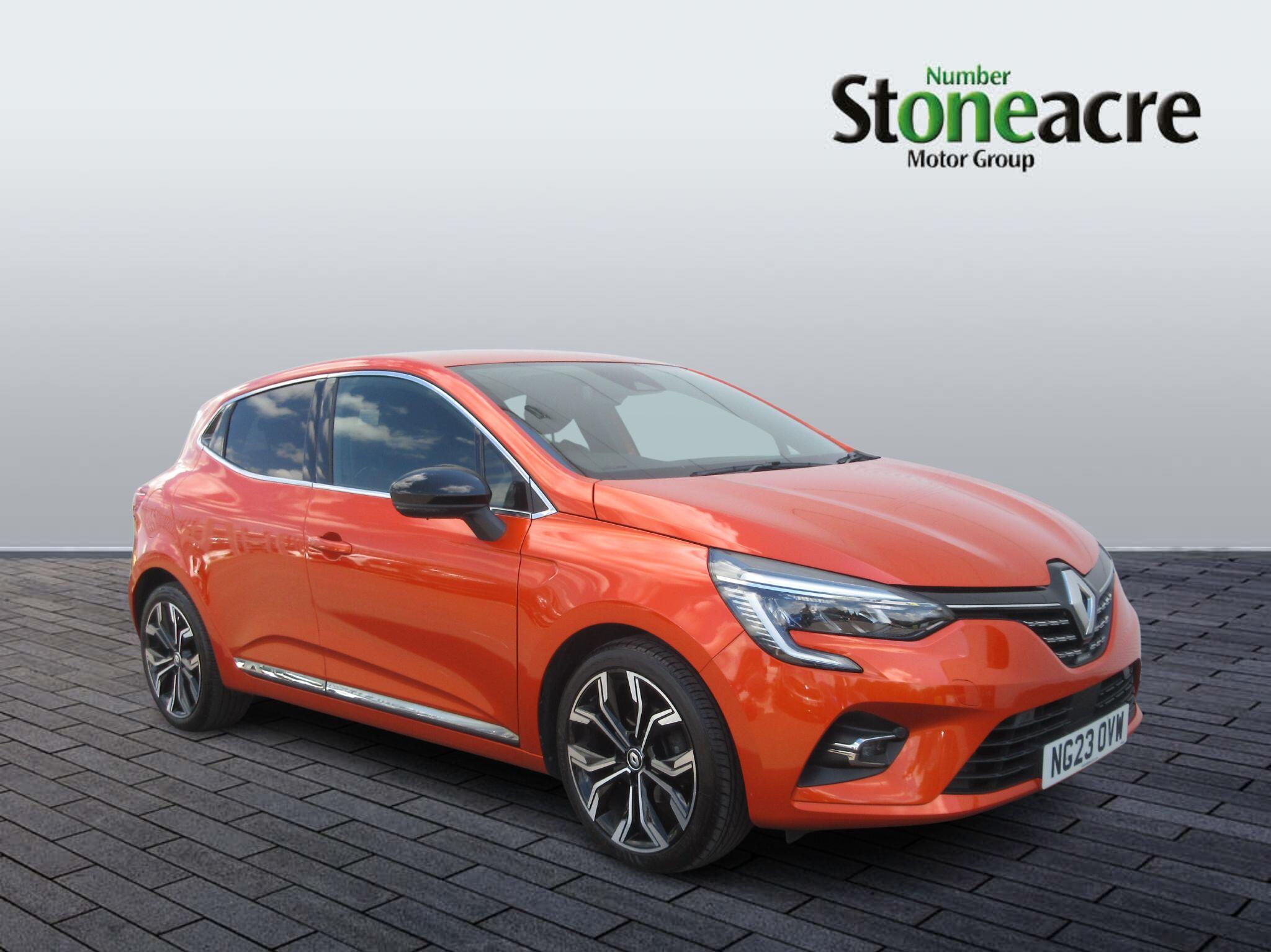Main listing image - Renault Clio