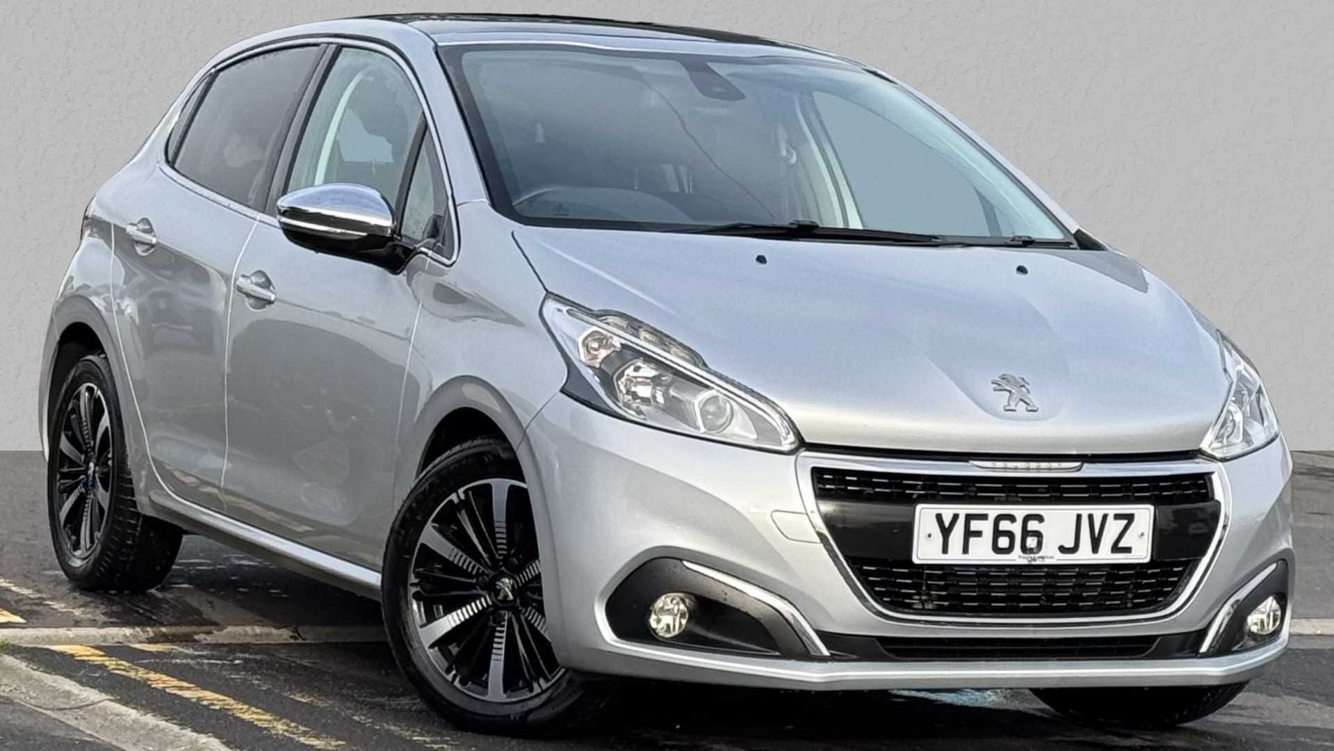 Main listing image - Peugeot 208