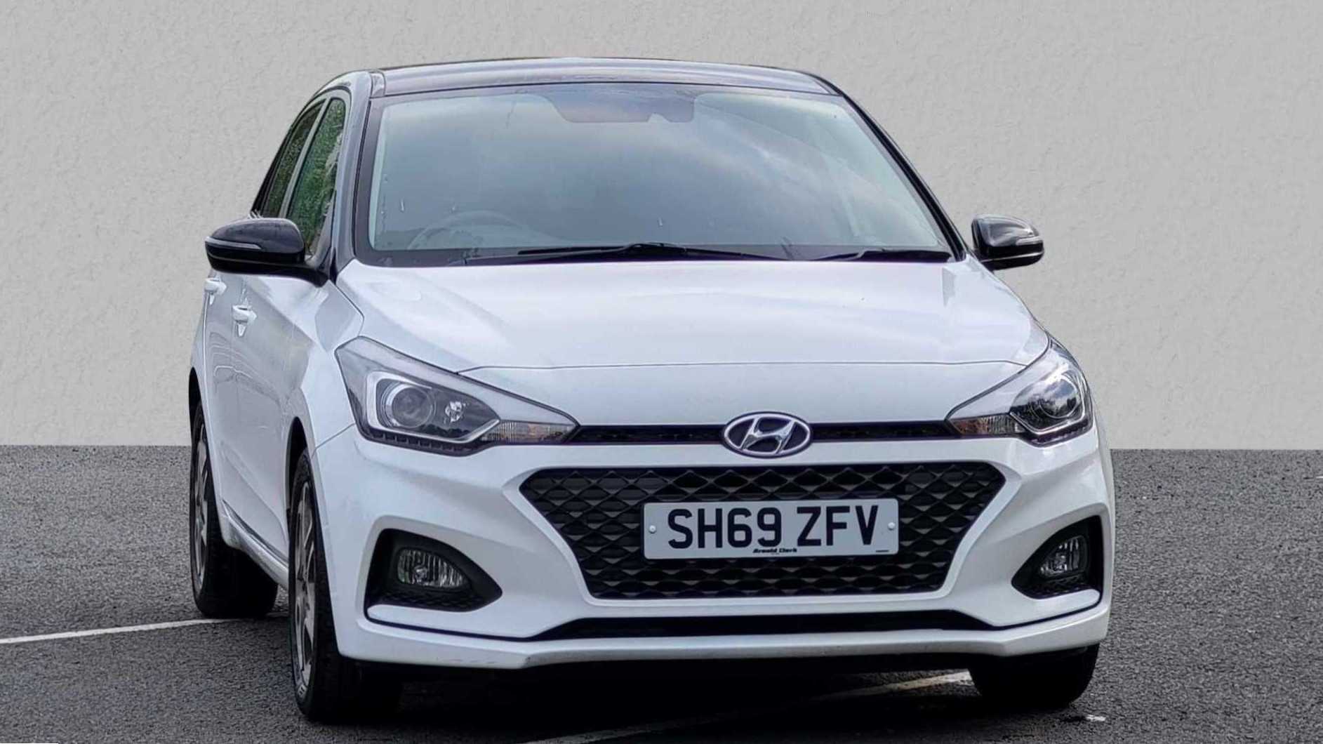 Main listing image - Hyundai i20