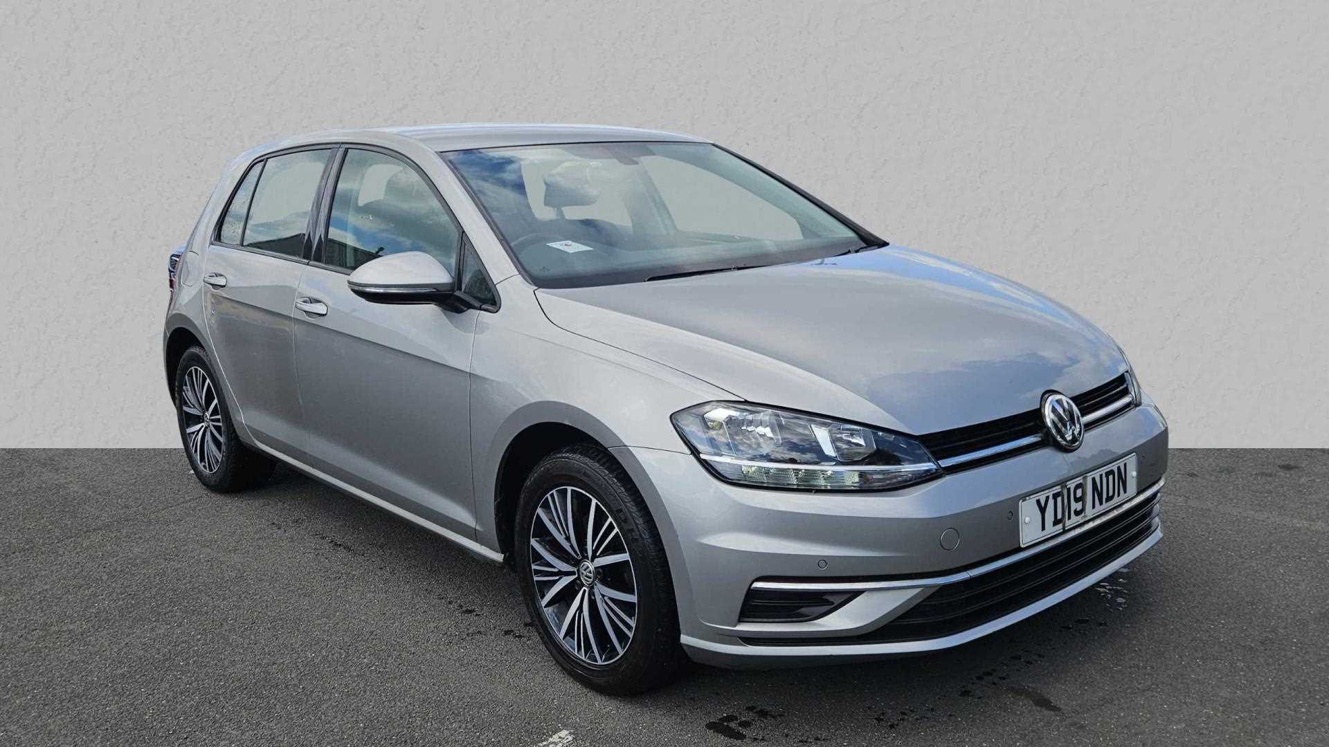 Main listing image - Volkswagen Golf