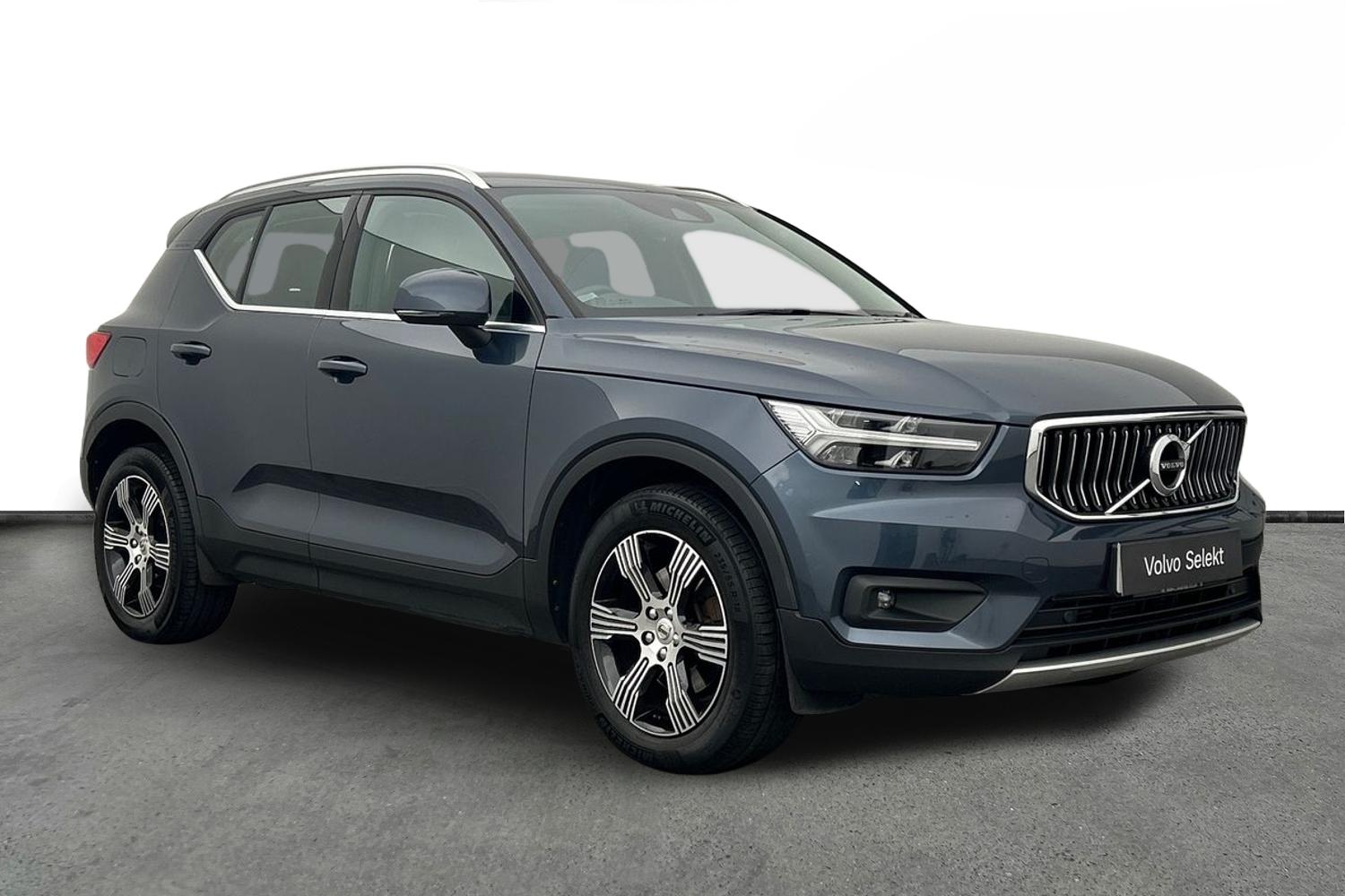 Main listing image - Volvo XC40