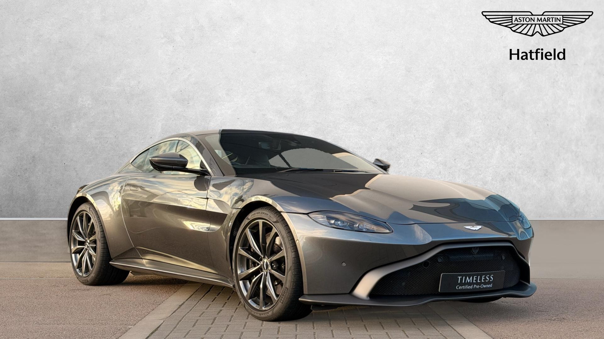 Main listing image - Aston Martin Vantage
