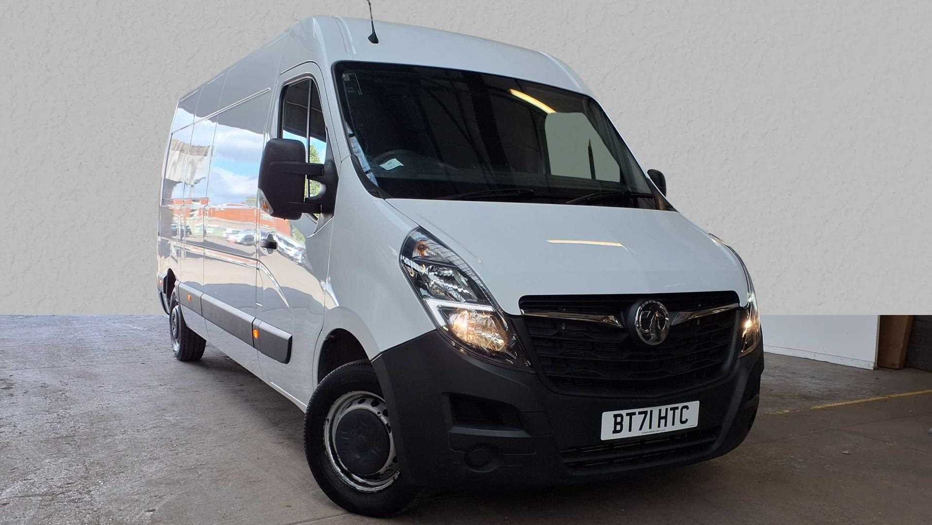 Main listing image - Vauxhall Movano