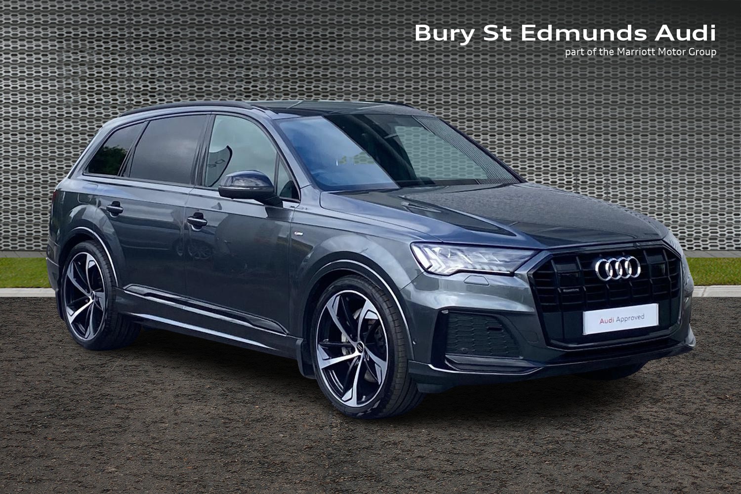 Main listing image - Audi Q7