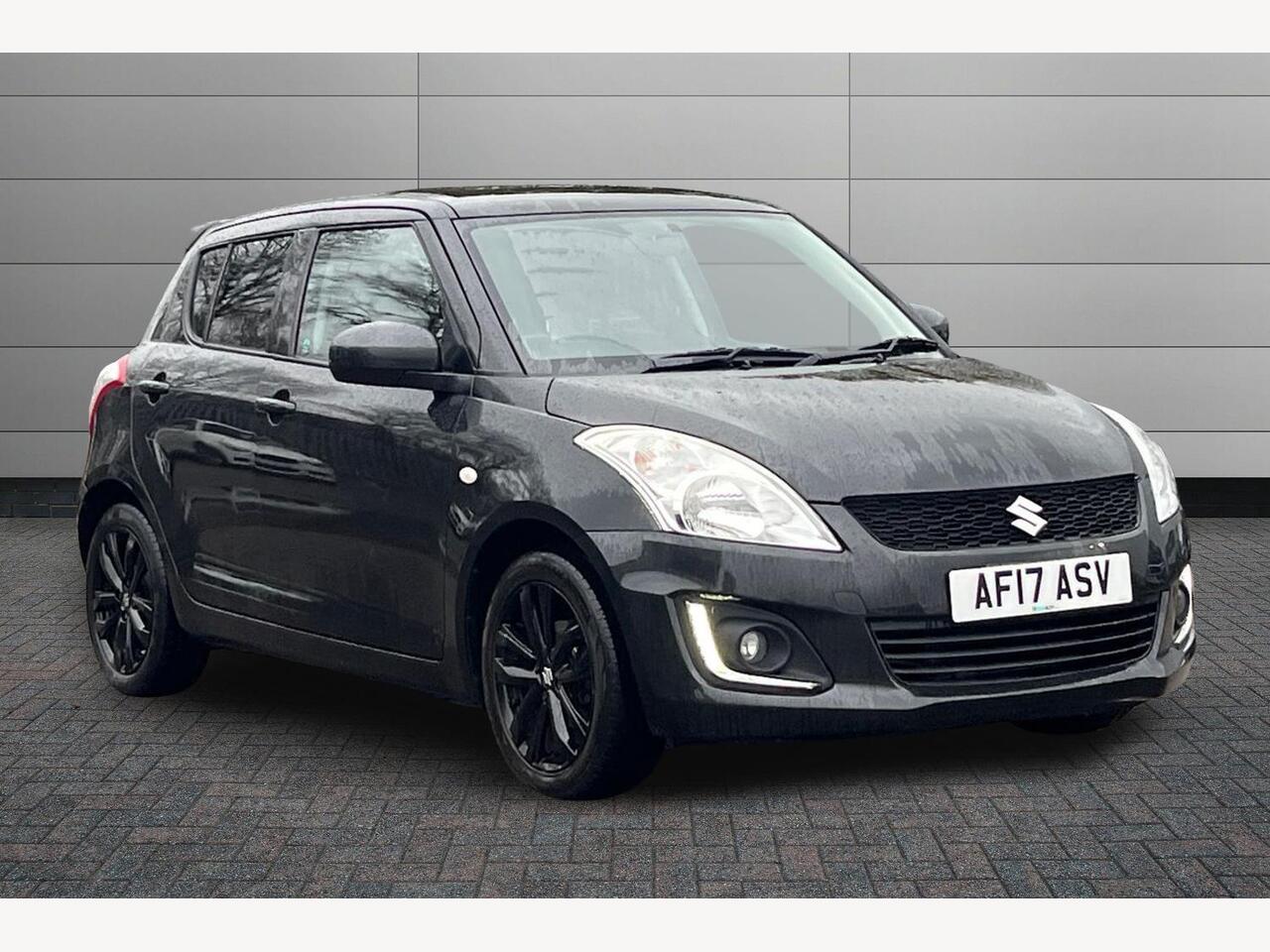 Main listing image - Suzuki Swift