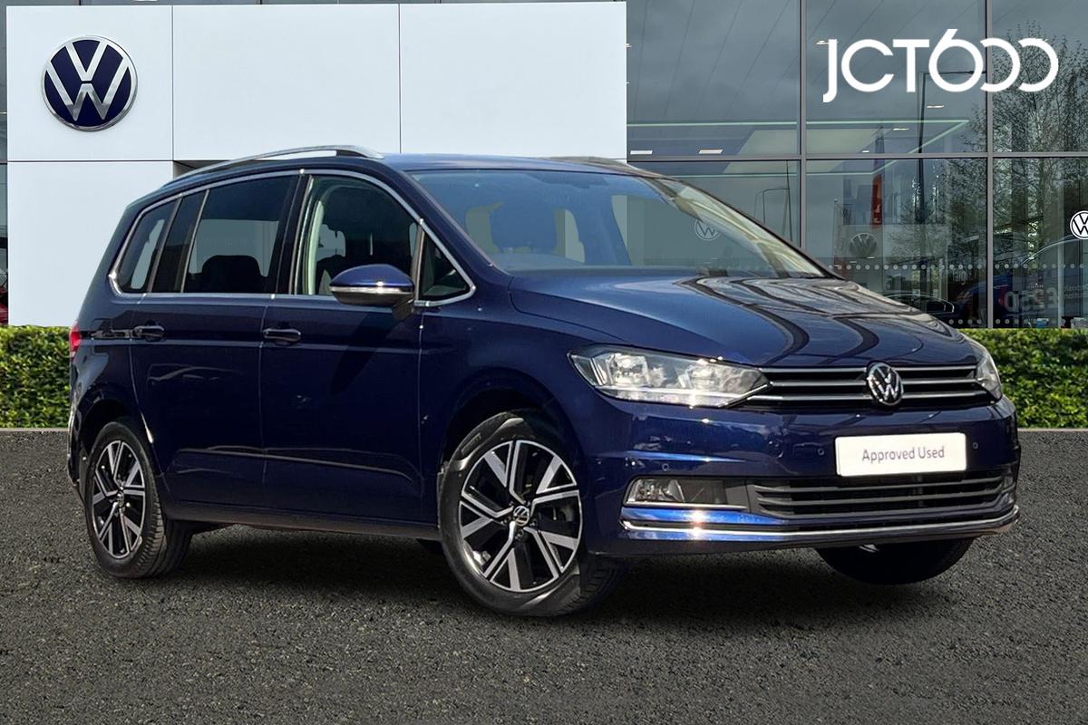 Main listing image - Volkswagen Touran