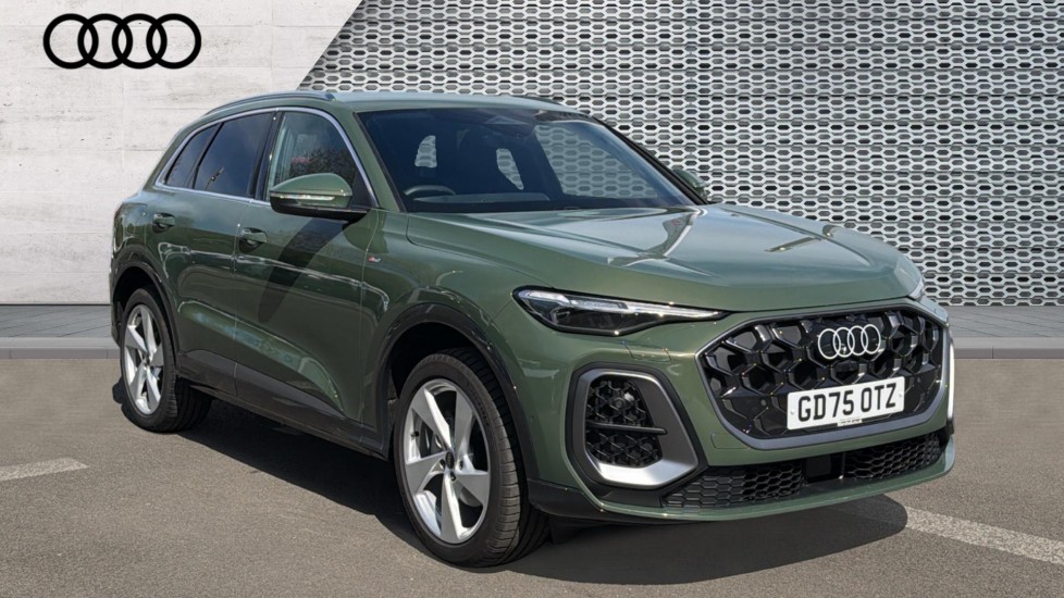 Main listing image - Audi Q5