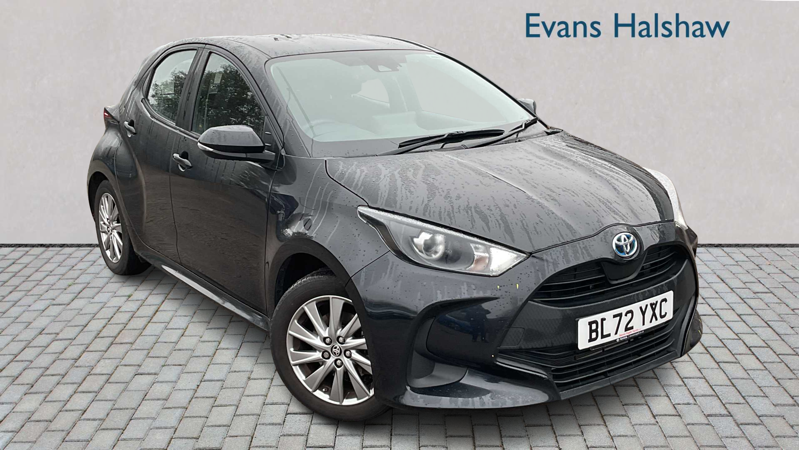 Main listing image - Toyota Yaris