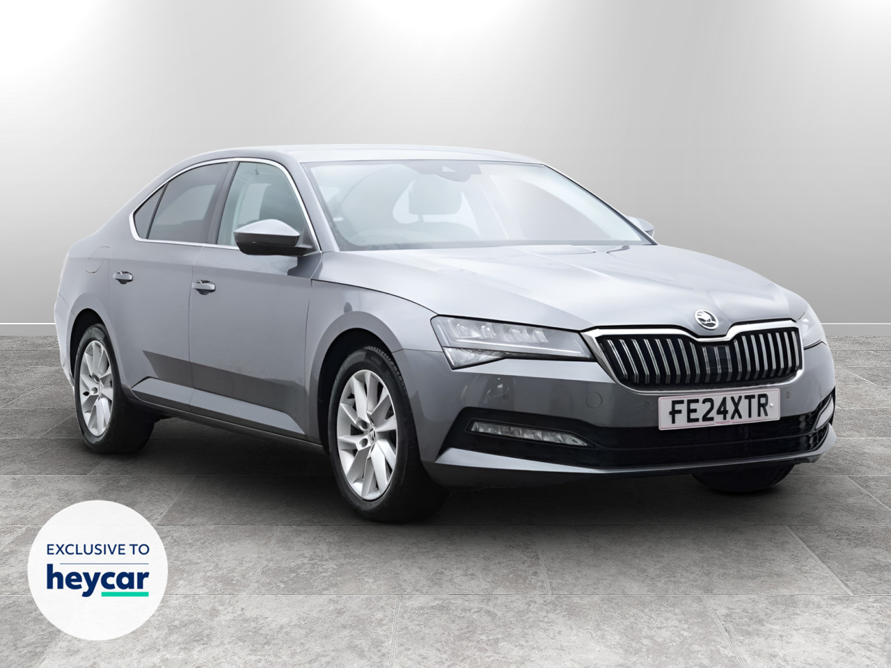 Main listing image - Skoda Superb