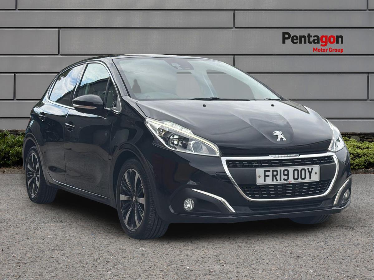 Main listing image - Peugeot 208
