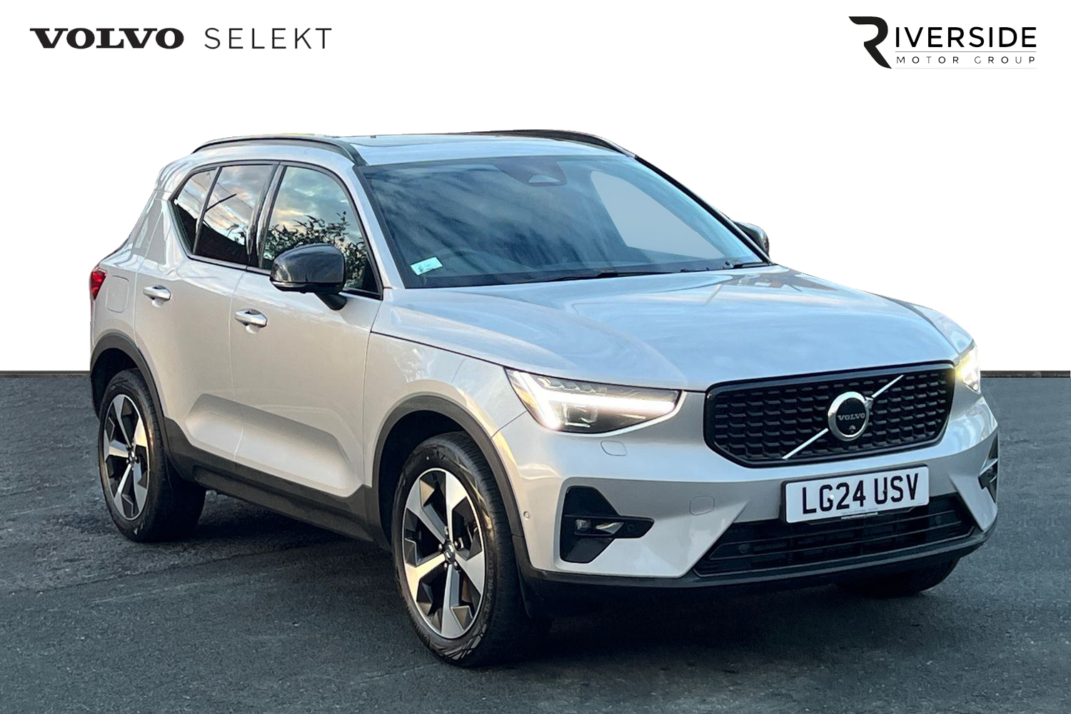 Main listing image - Volvo XC40