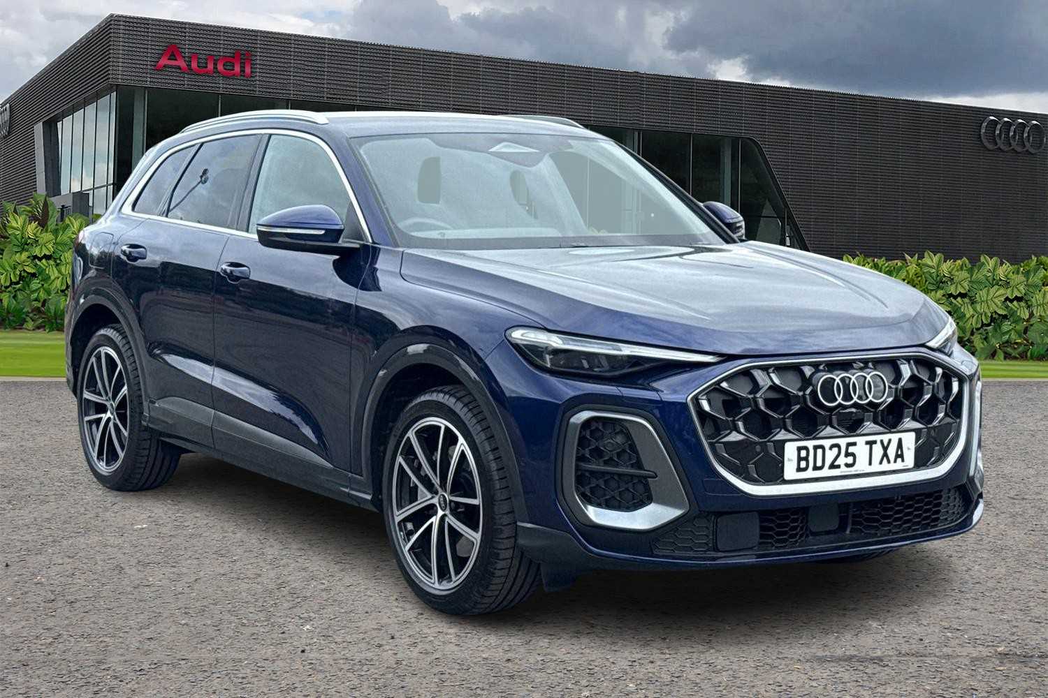Main listing image - Audi Q5
