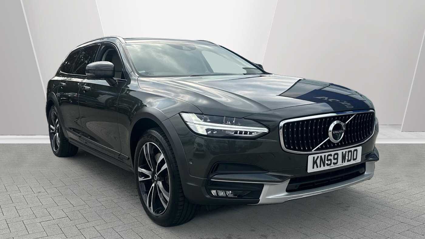 Main listing image - Volvo V90 Cross Country