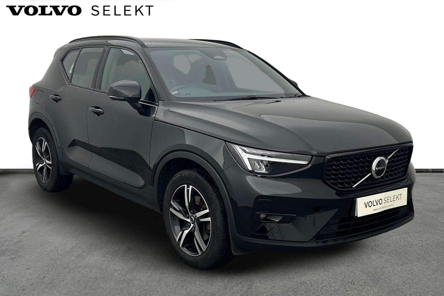 Main listing image - Volvo XC40