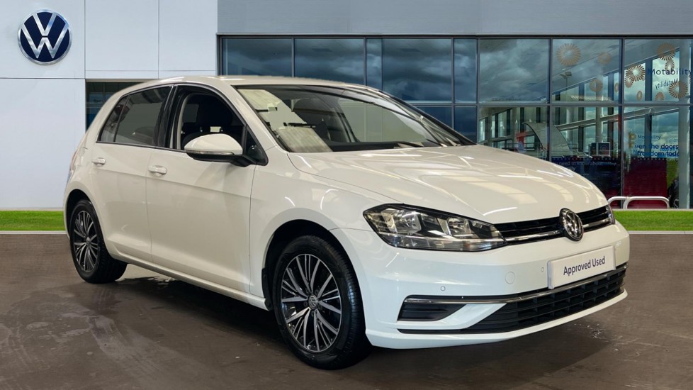 Main listing image - Volkswagen Golf