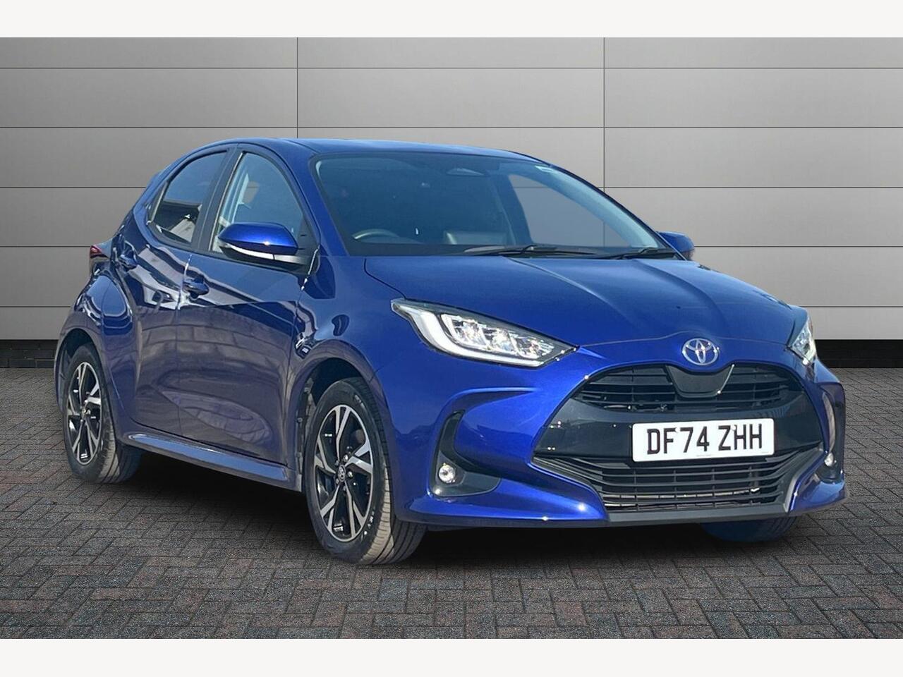 Main listing image - Toyota Yaris