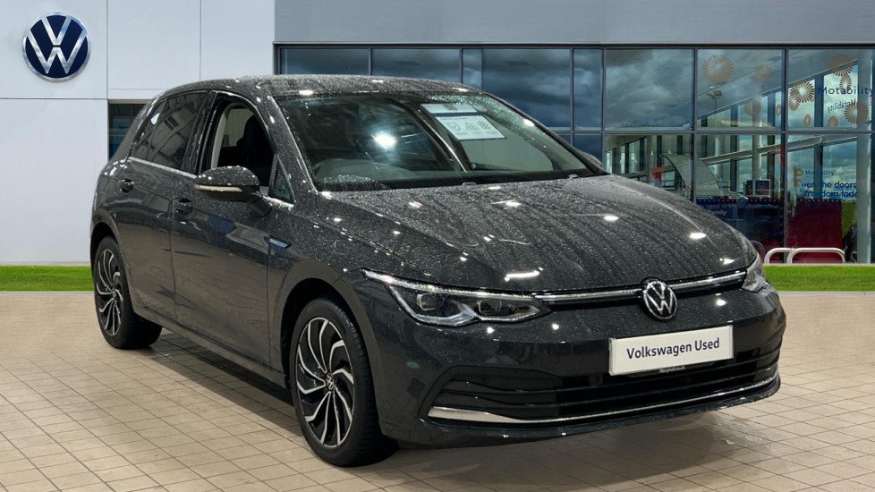 Main listing image - Volkswagen Golf