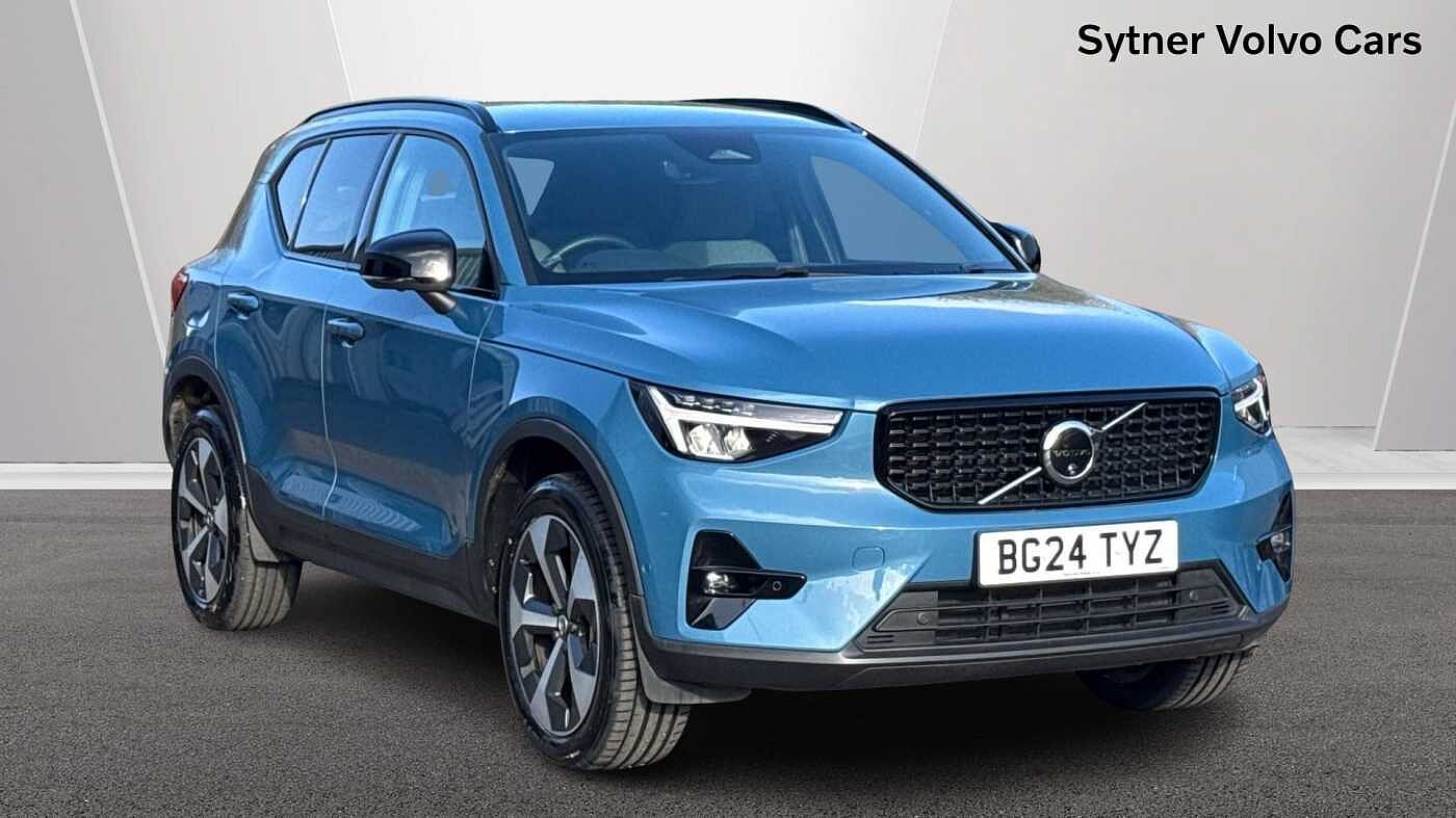 Main listing image - Volvo XC40