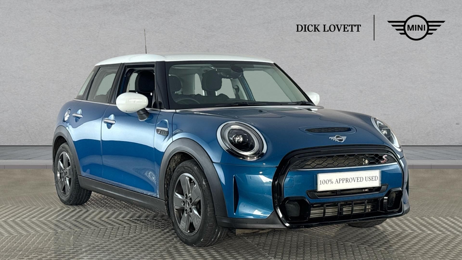 Main listing image - MINI Hatchback 5dr