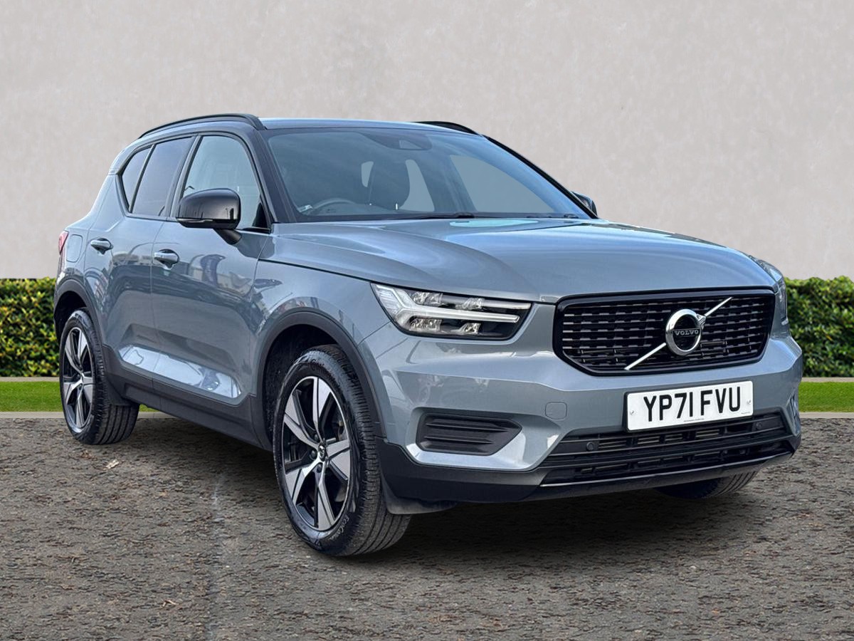 Main listing image - Volvo XC40 Recharge