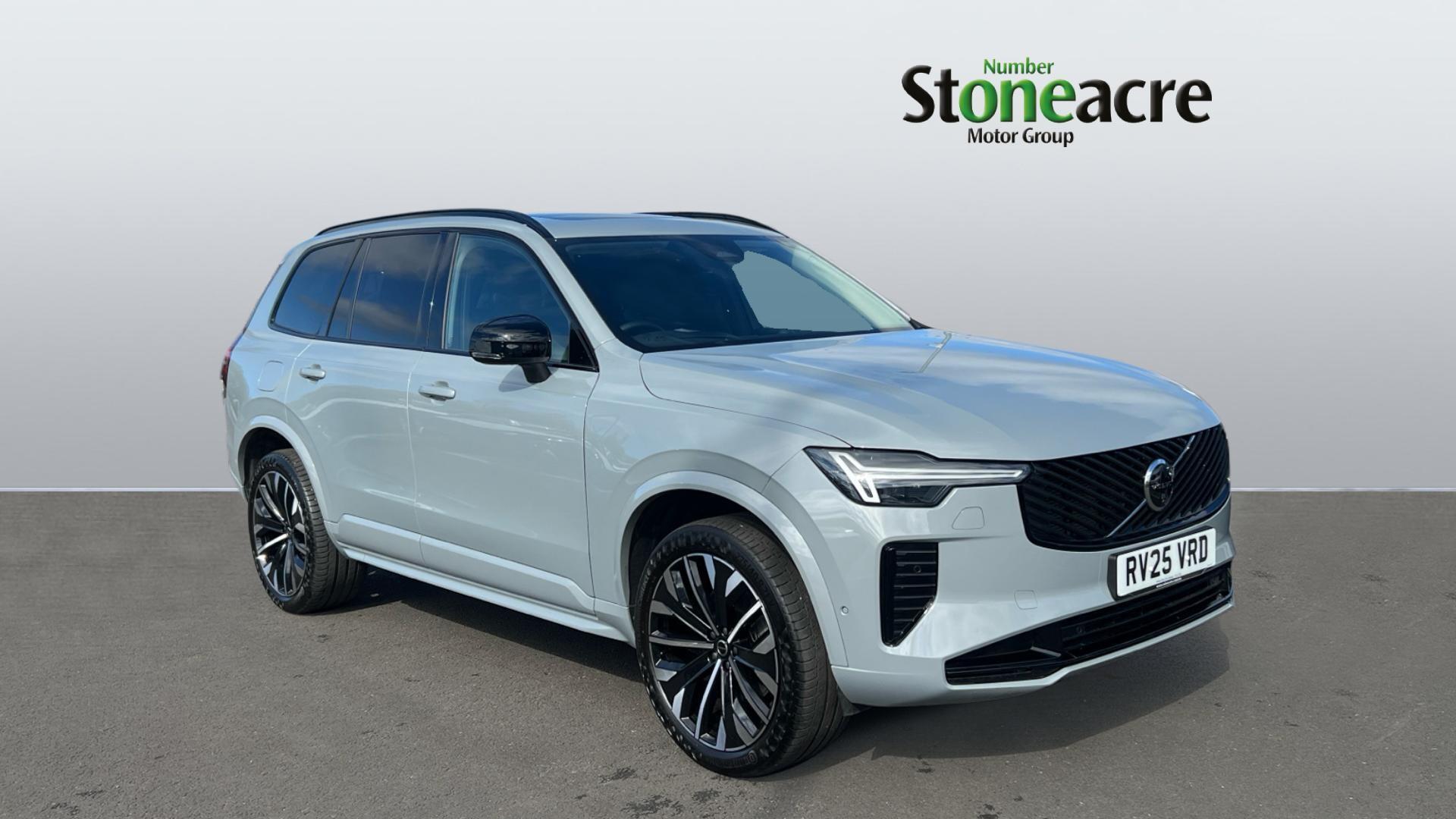 Main listing image - Volvo XC90