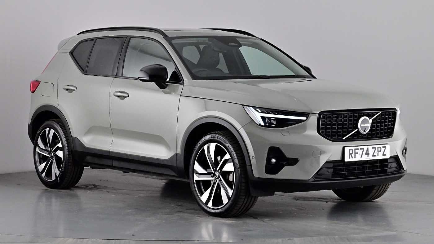 Main listing image - Volvo XC40
