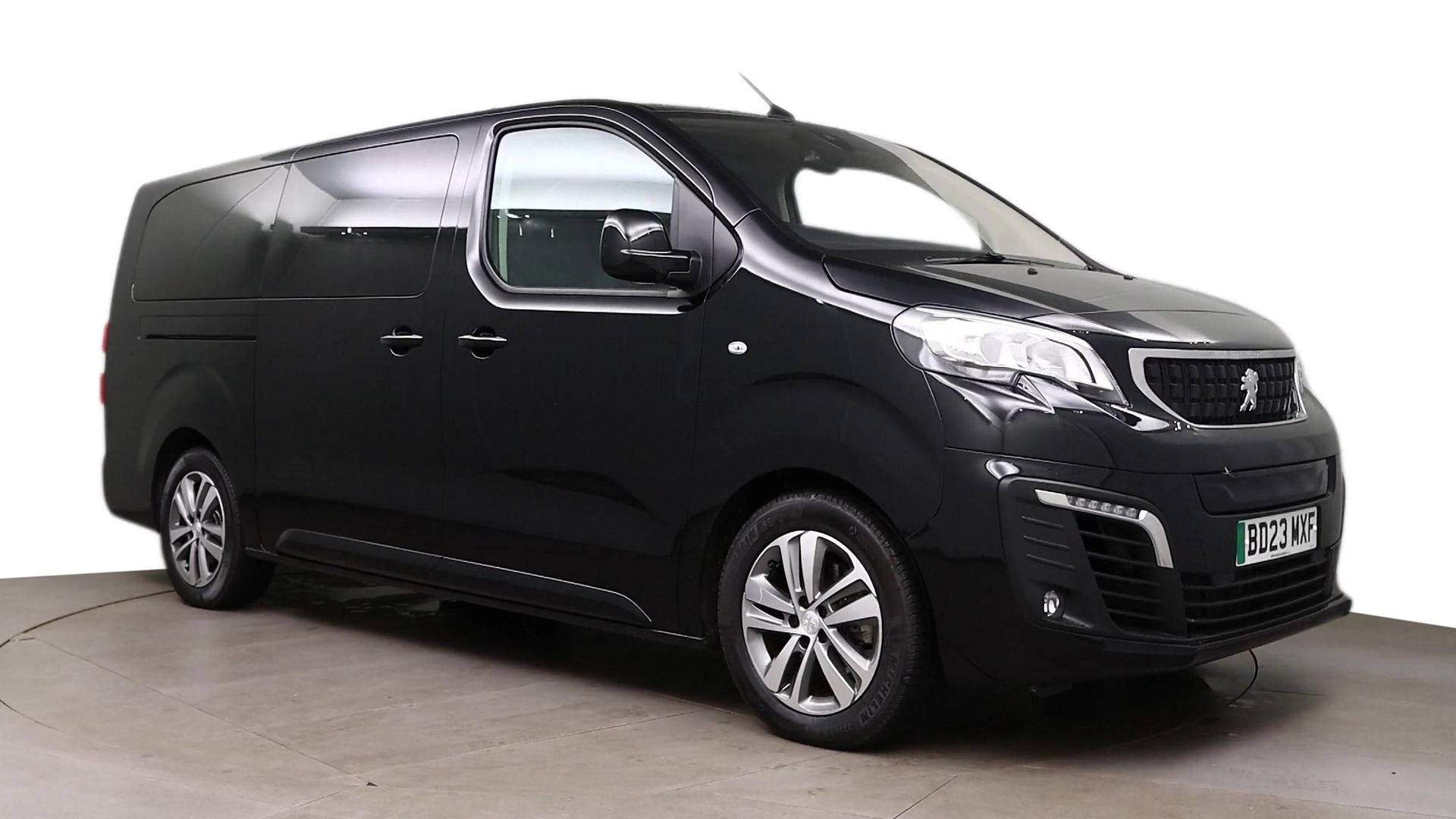 Main listing image - Peugeot Traveller