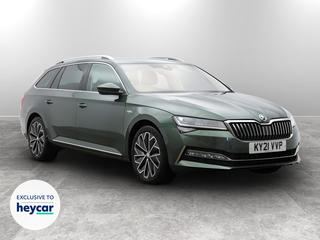 Main listing image - Skoda Superb Estate