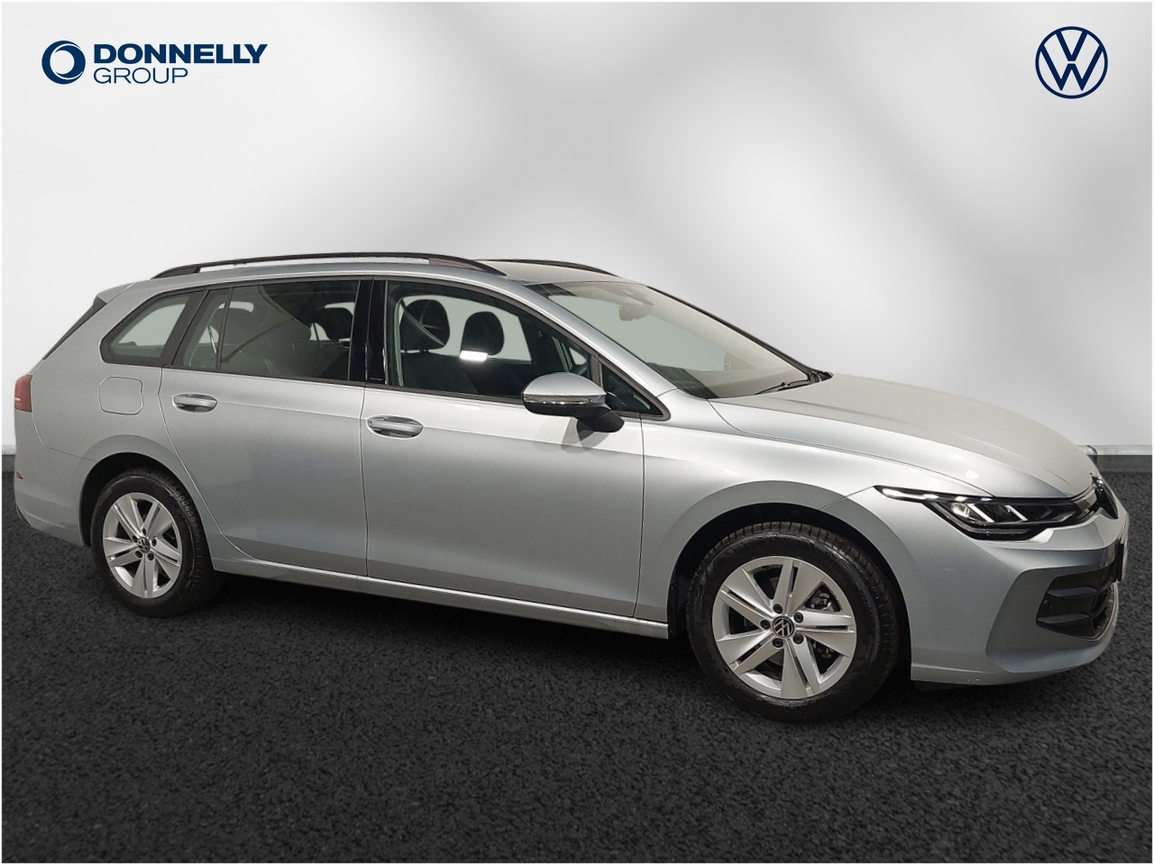 Main listing image - Volkswagen Golf Estate