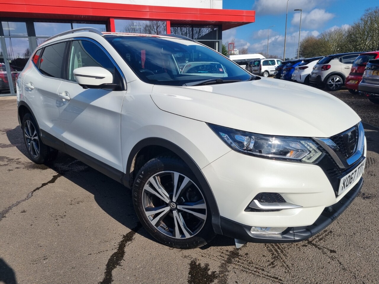 Main listing image - Nissan Qashqai