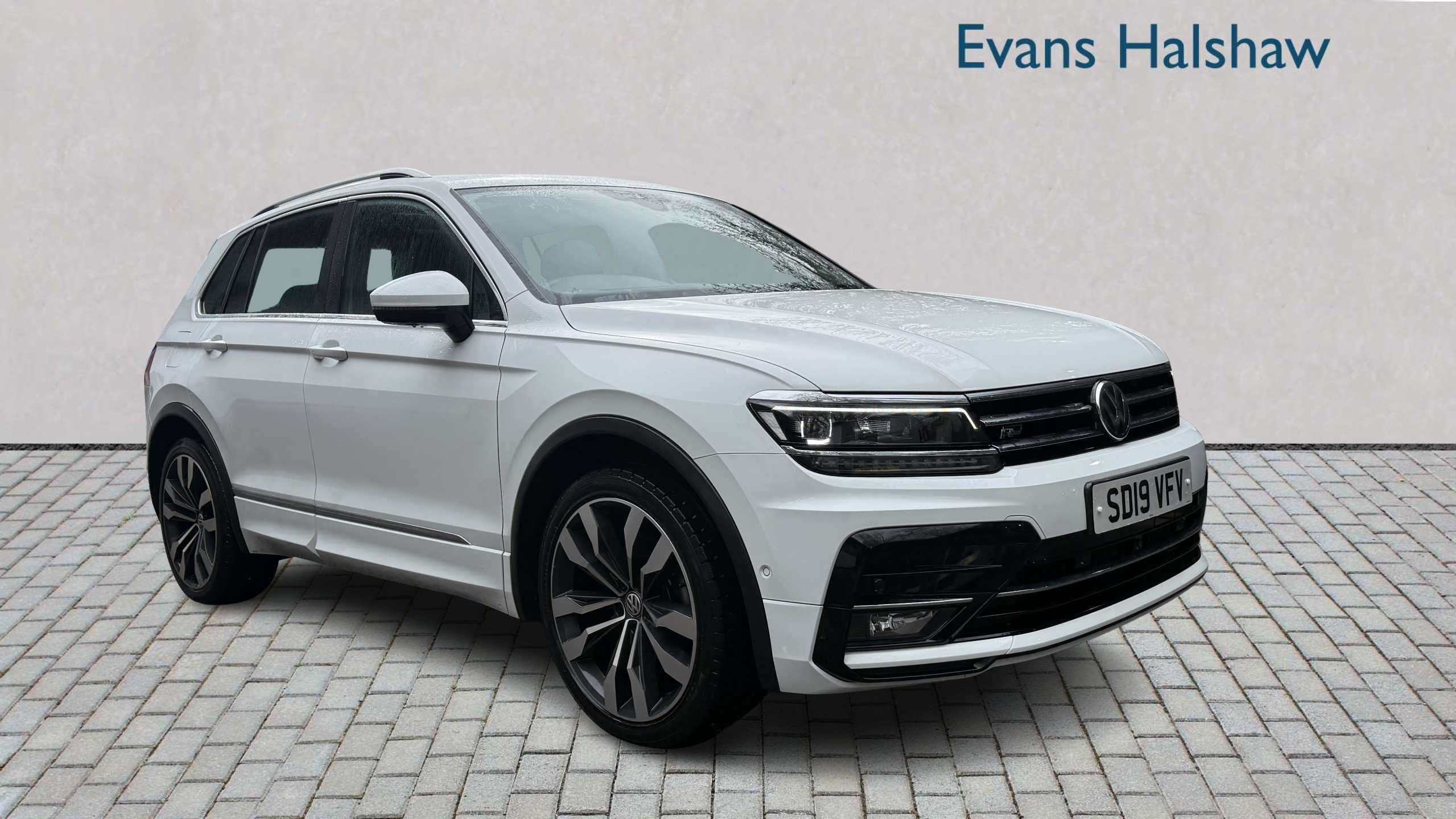 Main listing image - Volkswagen Tiguan