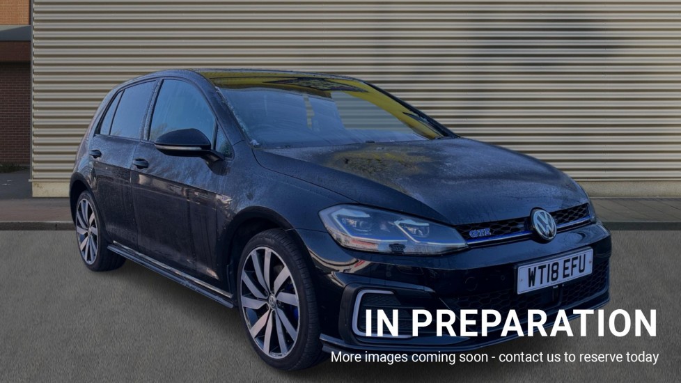 Main listing image - Volkswagen Golf GTE