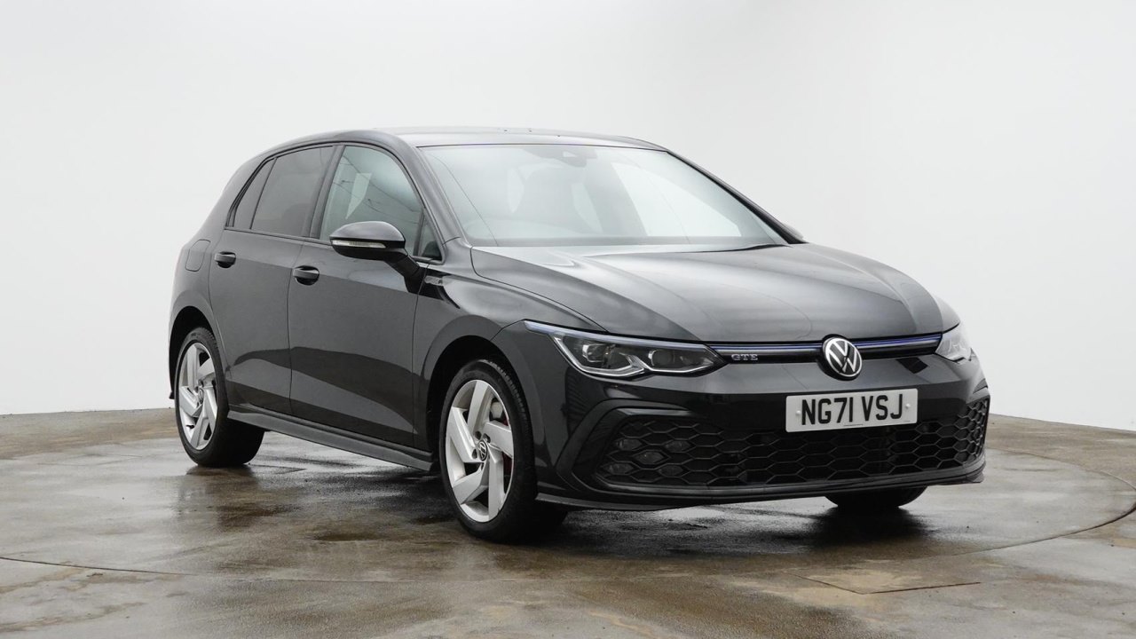 Main listing image - Volkswagen Golf GTE