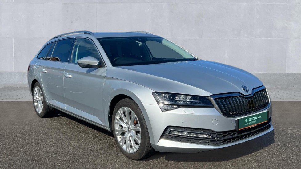 Main listing image - Skoda Superb Estate