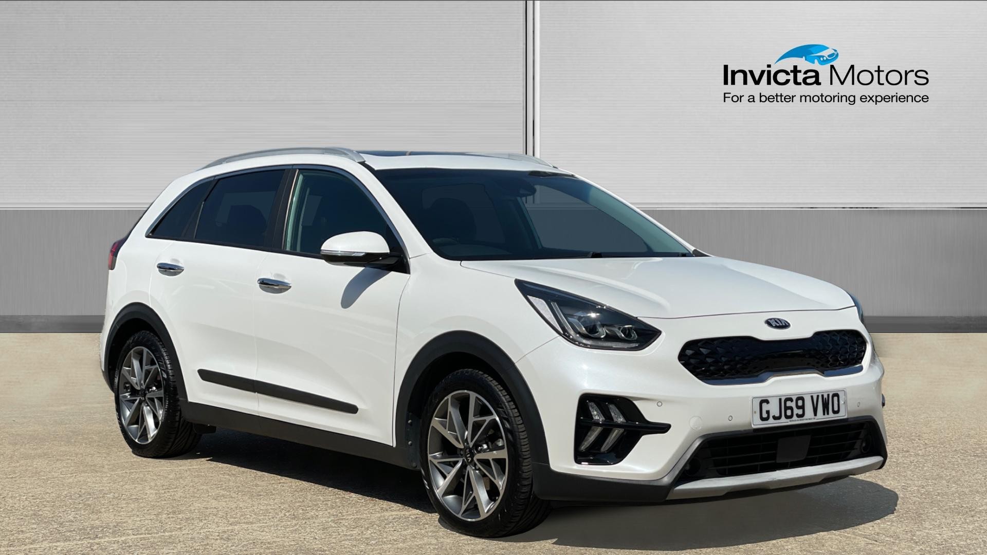 Main listing image - Kia Niro