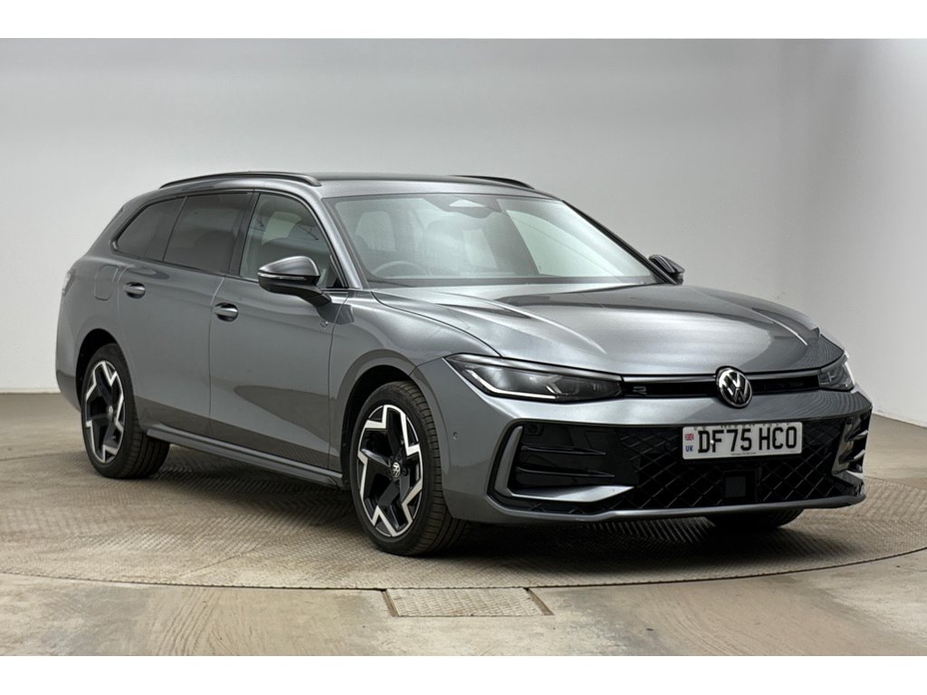 Main listing image - Volkswagen Passat