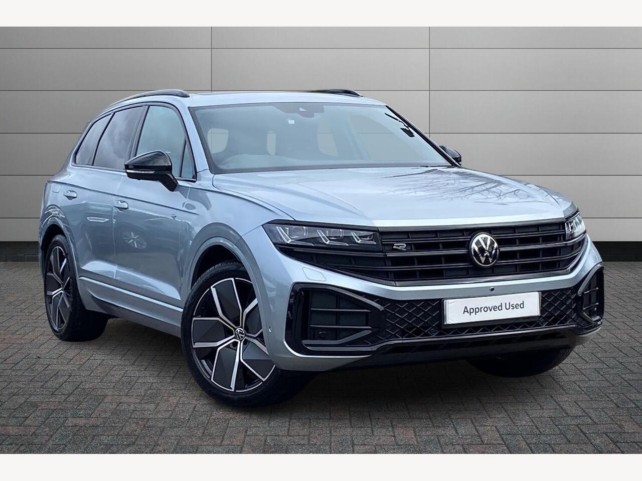 Main listing image - Volkswagen Touareg