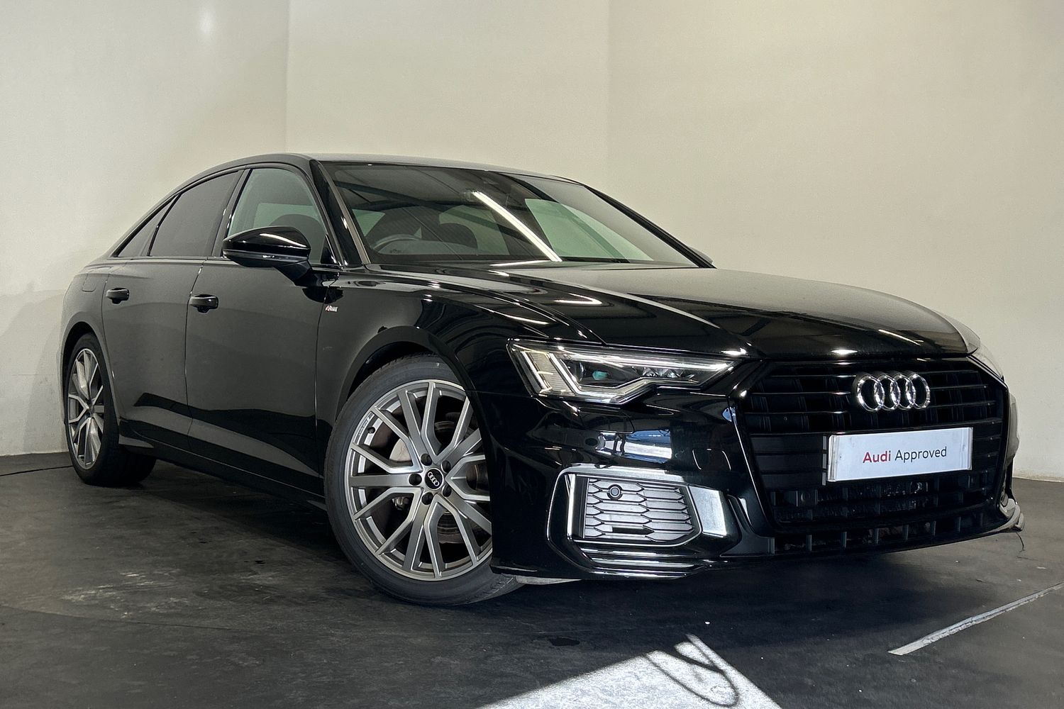 Main listing image - Audi A6