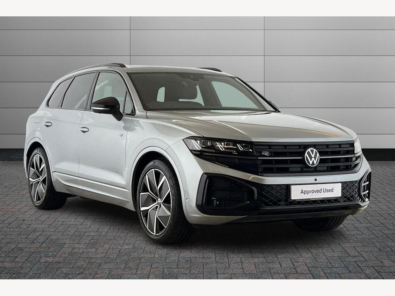 Main listing image - Volkswagen Touareg